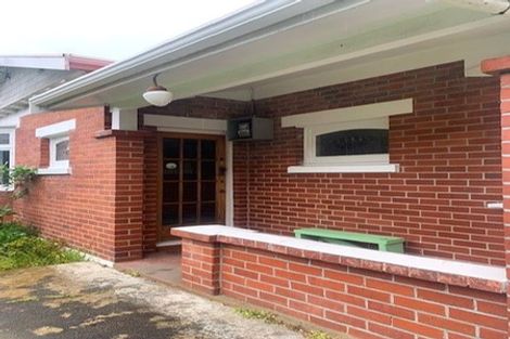 Photo of property in 74 Clyde Street, Island Bay, Wellington, 6023