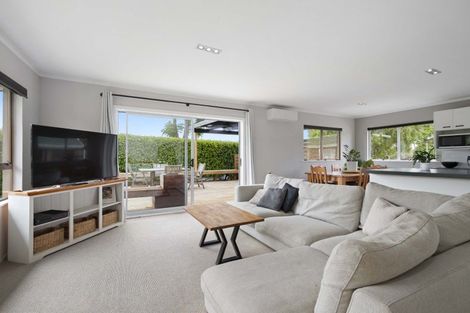 Photo of property in 2 Cooper Street, Pukekohe, 2120