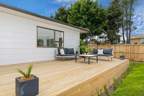 Photo of property in 561 Swanson Road, Ranui, Auckland, 0612