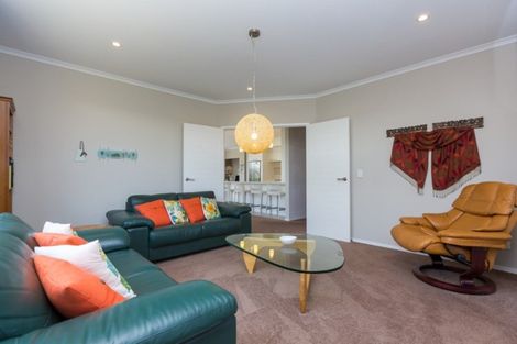 Photo of property in 7a Royal Heights, Glen Avon, New Plymouth, 4312