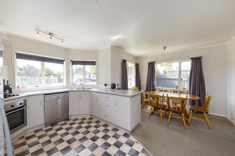 Photo of property in 2a Belfast Place, Roslyn, Palmerston North, 4414