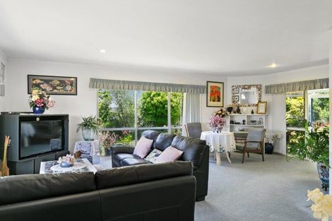 Photo of property in 29 Fairview Terrace, Waipahihi, Taupo, 3330