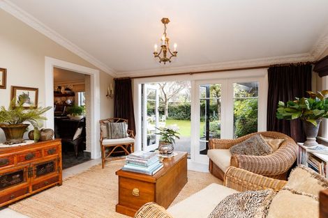 Photo of property in 10 Milverton Avenue, Hokowhitu, Palmerston North, 4410