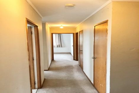 Photo of property in 26 Waimumu Road, Massey, Auckland, 0614