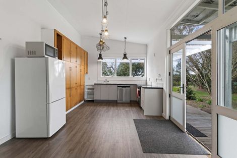 Photo of property in 95 Ohinepanea Road, Pukehina, Te Puke, 3186