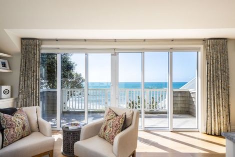 Photo of property in 10 Woolcombe Terrace, New Plymouth, 4310