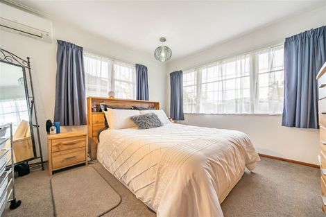 Photo of property in 42 Porutu Street, Fairfield, Lower Hutt, 5011