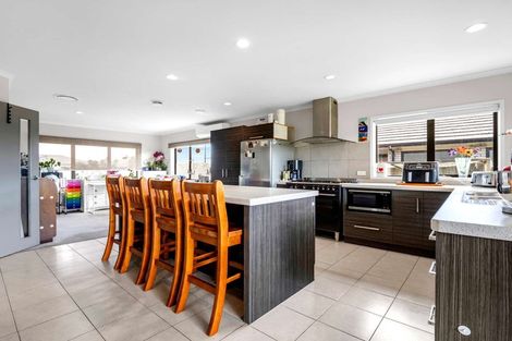 Photo of property in 15 Carroll Place, Owhata, Rotorua, 3010