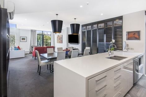 Photo of property in 2/2a Dorset Street, Christchurch Central, Christchurch, 8013