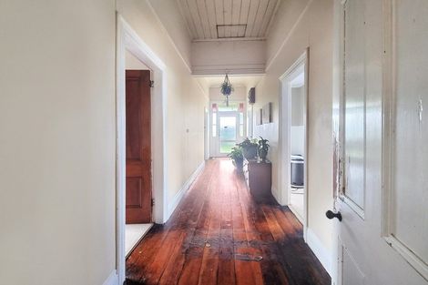 Photo of property in 82 Alexandra Street, Marton, 4710