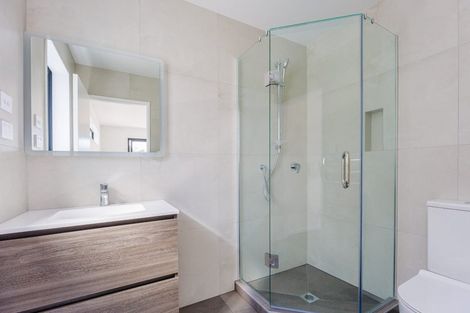 Photo of property in 142 Moore Street, Hillcrest, Auckland, 0627