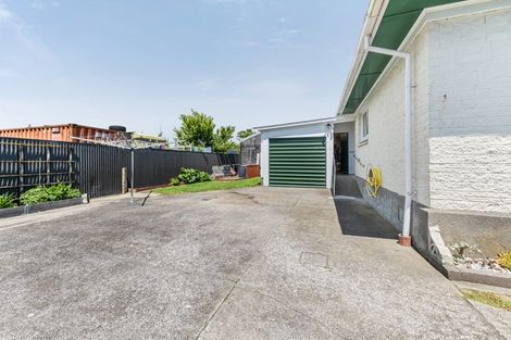 Photo of property in 13 Parris Street, Waitara, 4320