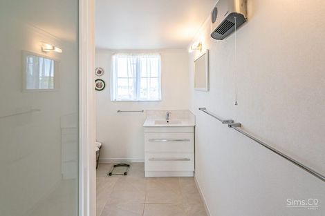 Photo of property in 7 Tower Crescent, Durie Hill, Whanganui, 4500