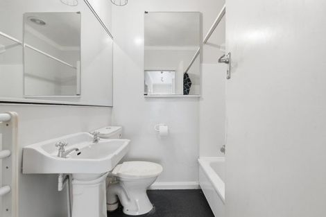 Photo of property in 202 Vogel Street, Roslyn, Palmerston North, 4414