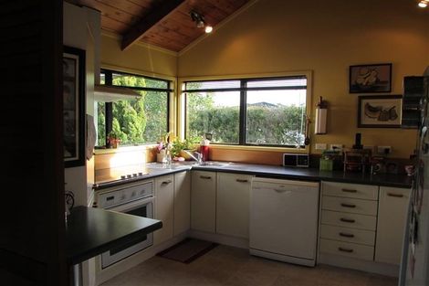 Photo of property in 2/36 Orchard Road, Waiake, Auckland, 0630