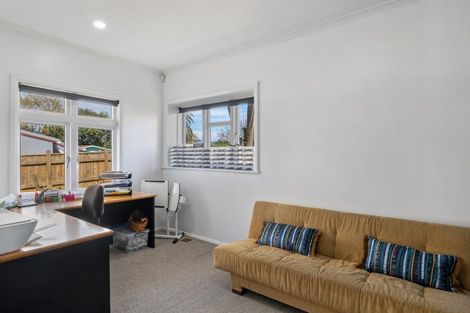 Photo of property in 7 Kawiu Road, Levin, 5510