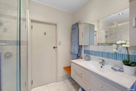 Photo of property in 46 Potter Avenue, Northcote, Auckland, 0627