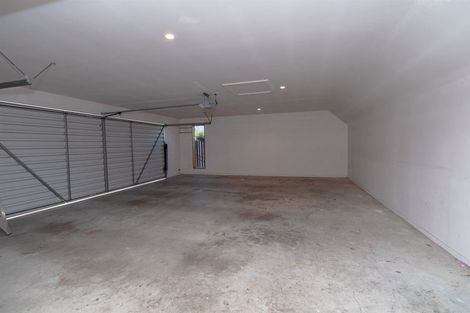 Photo of property in 16 Huntingdon Place, Avonhead, Christchurch, 8042