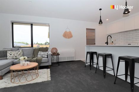 Photo of property in 5 North Foreland Street, Waihola, Milton, 9073