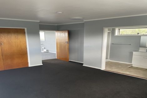 Photo of property in 2/65 Cliff View Drive, Green Bay, Auckland, 0604