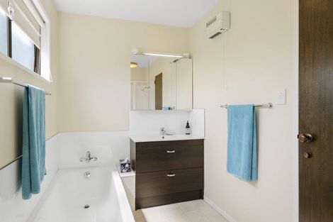 Photo of property in 24 Montclare Avenue, Ilam, Christchurch, 8041