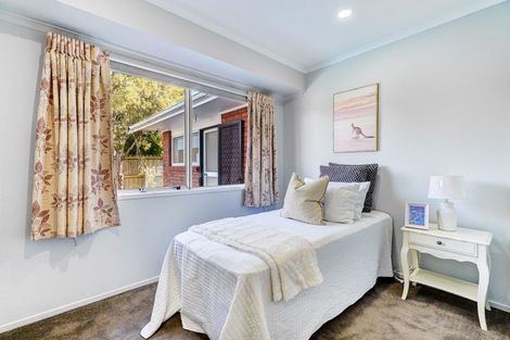 Photo of property in 2 Edendale Road, Somerville, Auckland, 2014