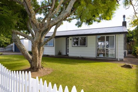 Photo of property in 22 Elliott Street, Taradale, Napier, 4112
