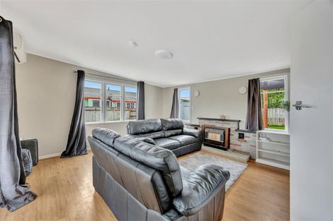 Photo of property in 5 Oak Avenue, Nawton, Hamilton, 3200