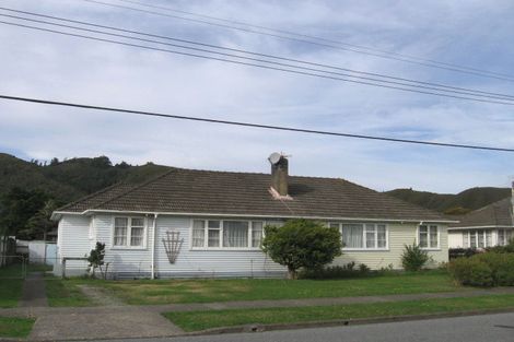 Photo of property in 12 Hunter Street, Taita, Lower Hutt, 5011