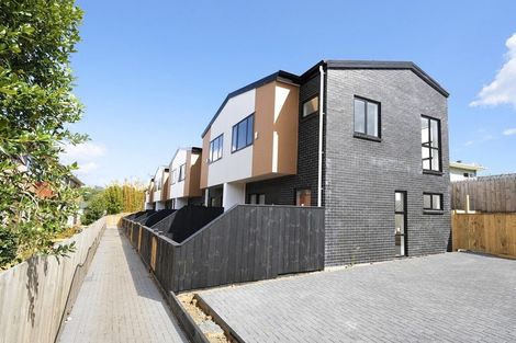 Photo of property in 11/20 Seabrook Avenue, New Lynn, Auckland, 0600