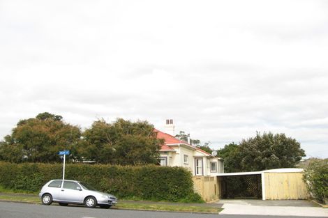 Photo of property in 18 Ngaio Street, Strandon, New Plymouth, 4312