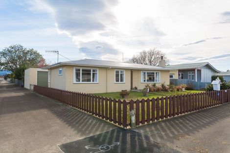 Photo of property in 35 Trafalgar Street, Dannevirke, 4930