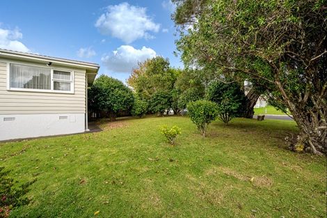 Photo of property in 125 Reeves Road, Pakuranga Heights, Auckland, 2010