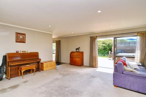 Photo of property in 61 Church Street, Oxford, 7430