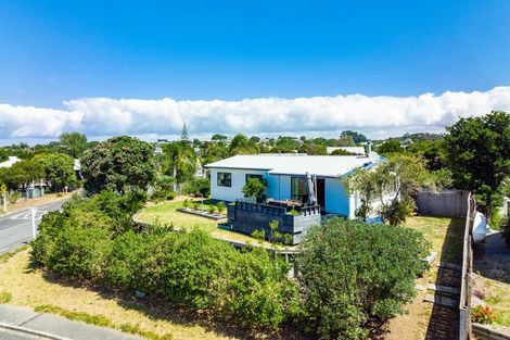 Photo of property in 12 Holiday Crescent, Mangawhai Heads, Mangawhai, 0505