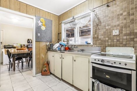 Photo of property in 44 Raglan Street, Mangere East, Auckland, 2024