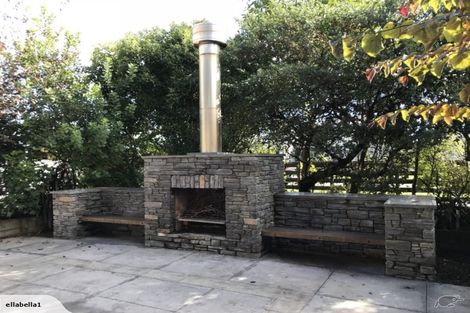 Photo of property in 16 Roberts Street, Martinborough, 5711