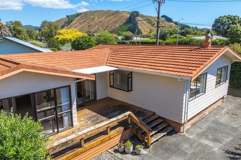 Photo of property in 71 Elizabeth Street, Waikanae, 5036