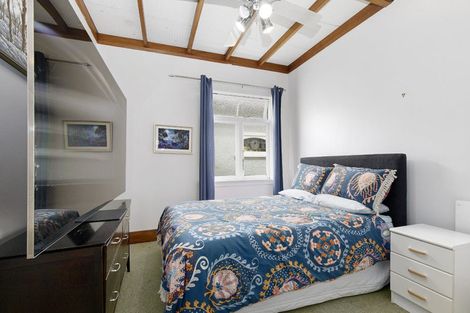 Photo of property in 5 Moana Grove, Waiwhetu, Lower Hutt, 5010