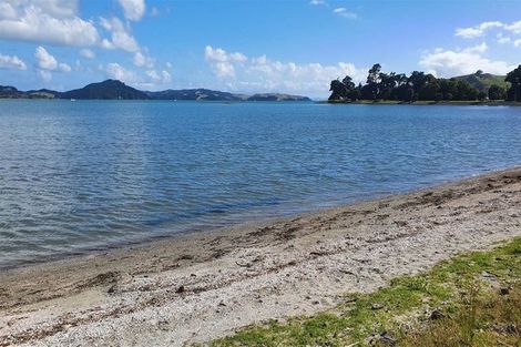 Photo of property in 33 Ferndale Drive, Kawakawa Bay, 2585