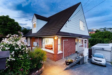 Photo of property in 9 Glen Road, Mornington, Dunedin, 9011