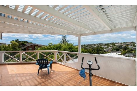 Photo of property in 1/14 Kiteroa Terrace, Rothesay Bay, Auckland, 0630