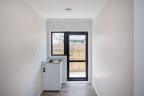 Photo of property in 53 Hereford Street, Marton, 4710