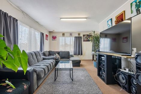 Photo of property in 14 Sharland Avenue, Manurewa, Auckland, 2102