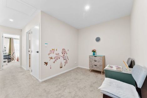 Photo of property in 17 Peihana Road, Hobsonville, Auckland, 0616