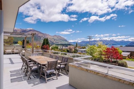 Photo of property in 23 Kennedy Crescent, Wanaka, 9305