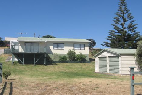 Photo of property in 605 Pukehina Parade, Pukehina, 3189