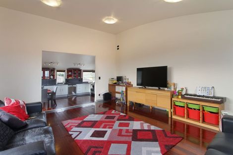 Photo of property in 6 Lamia Place, The Gardens, Auckland, 2105