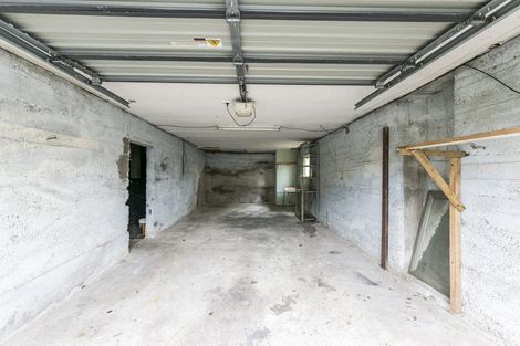 Photo of property in 6 Hollies Crescent, Johnsonville, Wellington, 6037