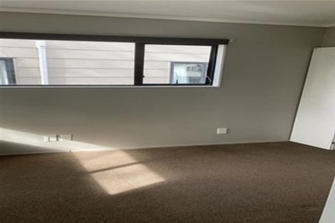 Photo of property in 17 Oakmont Place, Wattle Downs, Auckland, 2103